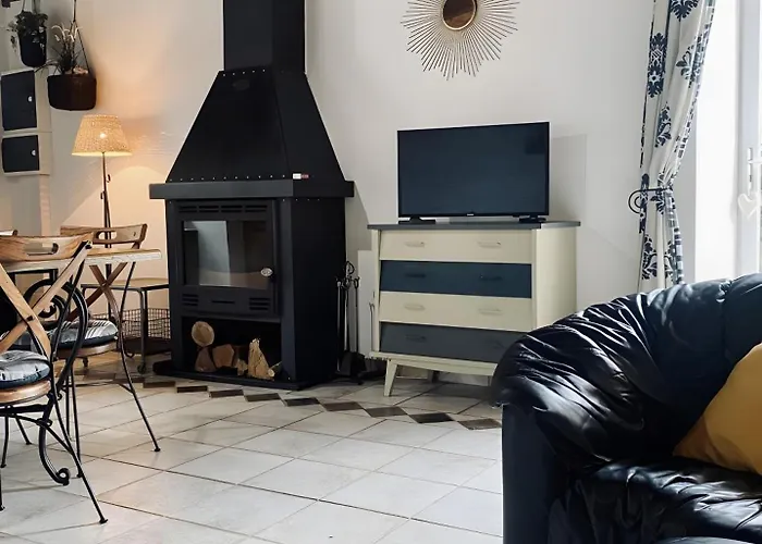 Hébergement de vacances Maison De Caractère En Bretagne *